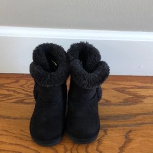 Air walk toddler fuzzy boots